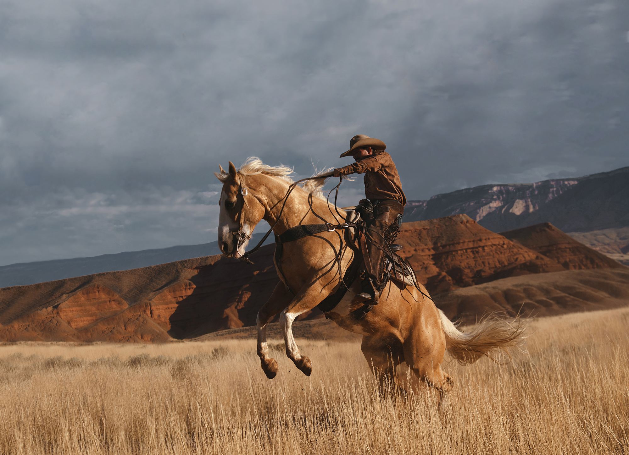 how-to-wear-a-cowboy-hat