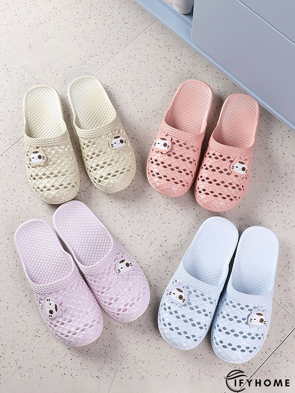 Casual Cartoon Cat Hollow out Bathroom Slippers | IFYHOME