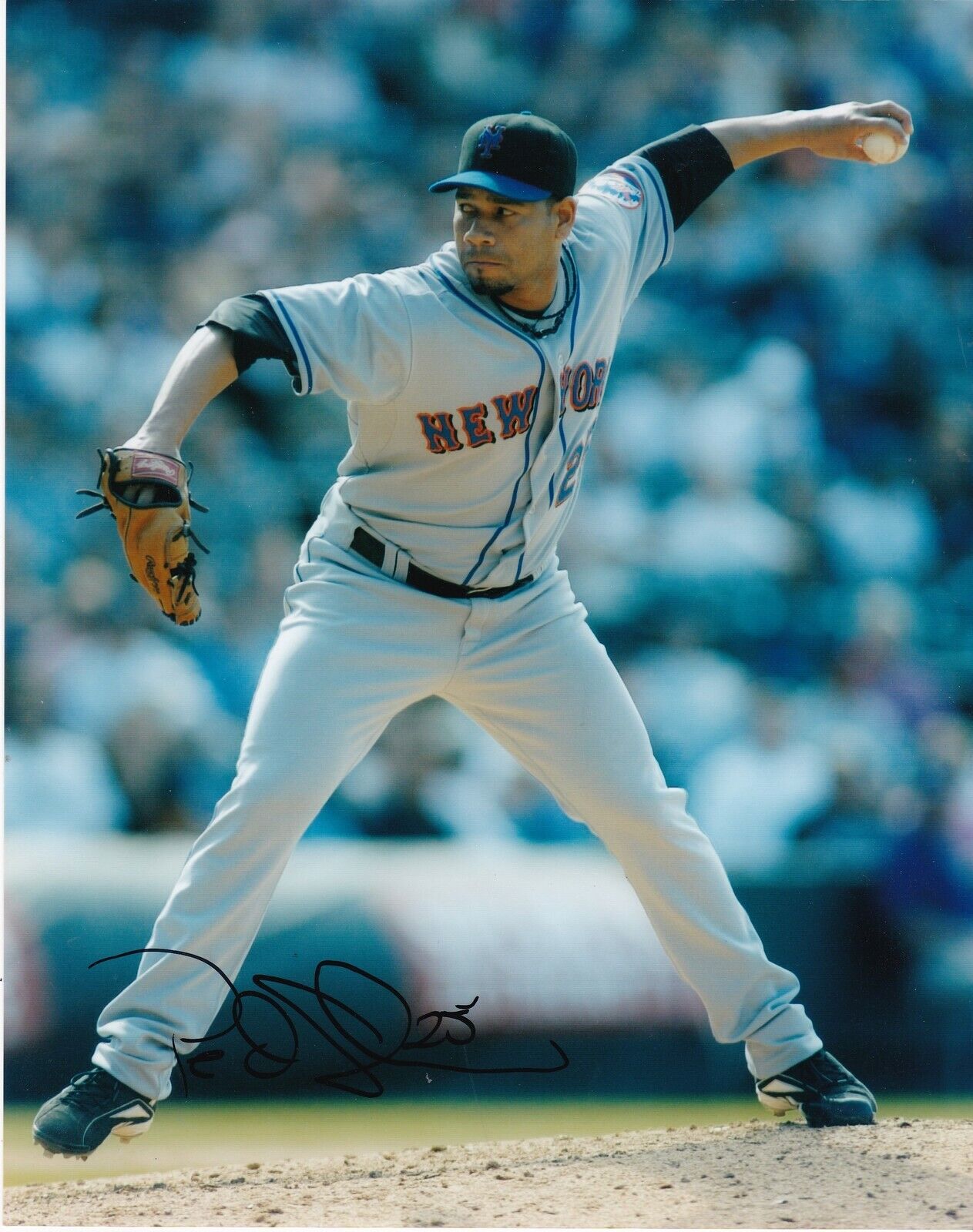 PEDRO FELICIANO NEW YORK METS ACTION SIGNED 8x10