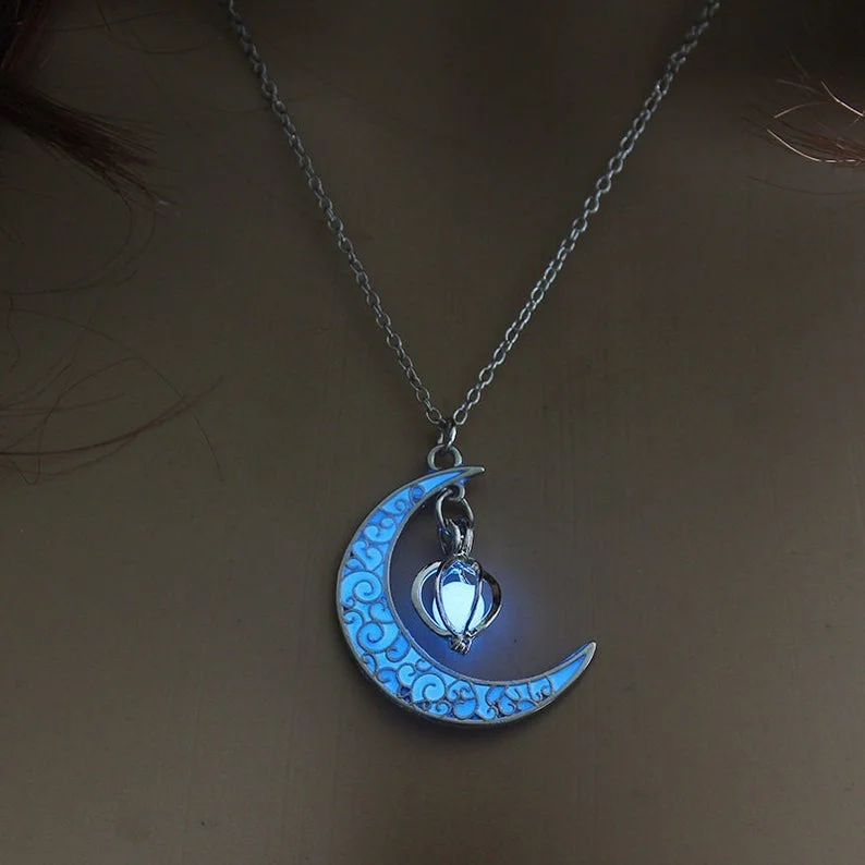  Moon Necklace