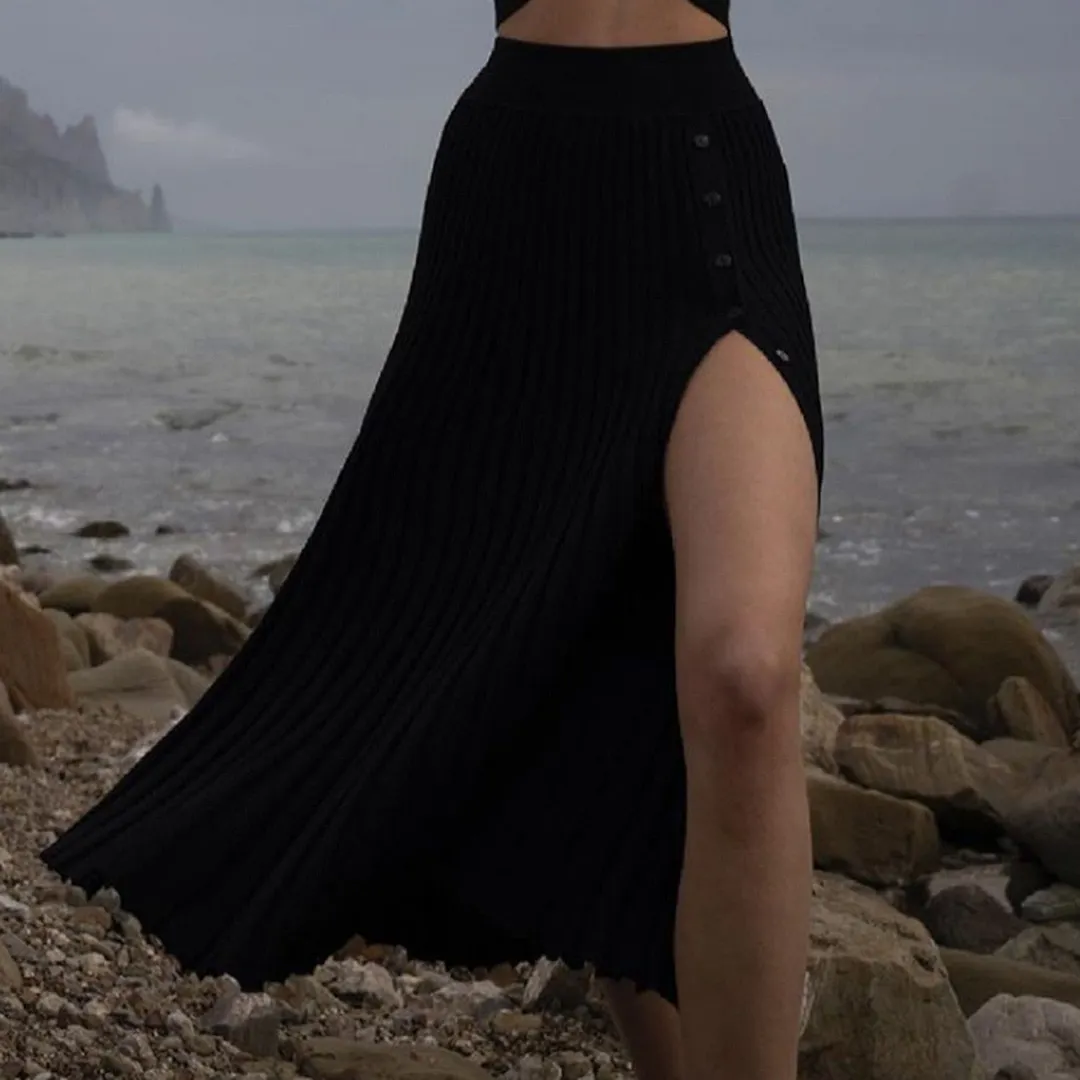 Tossy New White Knit Two Piece Women Sets Fall Ribbed Crop Top And Pleated Knitted Skirt Suits For Women Midi Dress Sets 2021