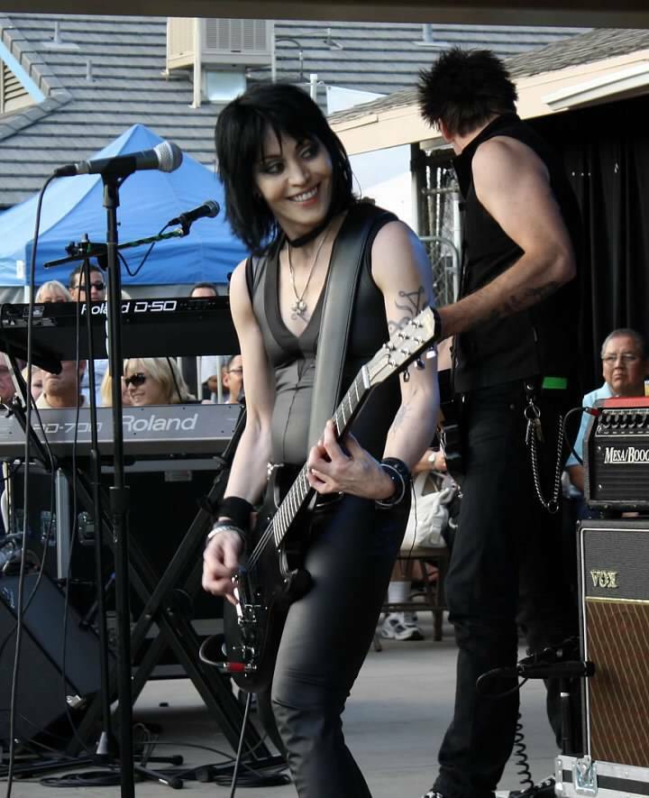 JOAN JETT 16x20 Photo Poster painting BLACKHEARTS - THE RUNAWAYS