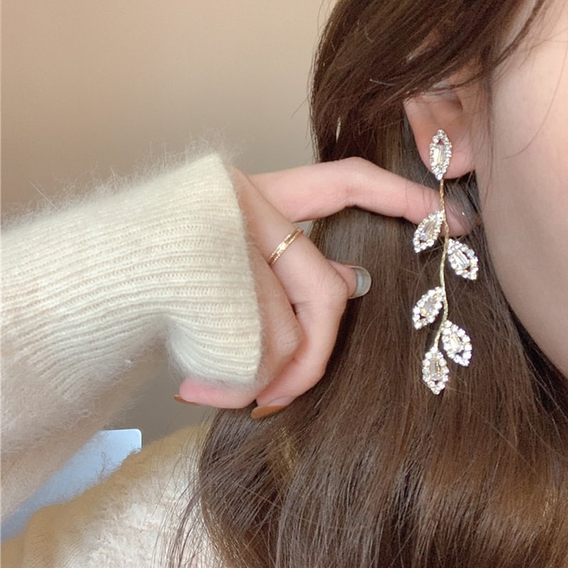 Leaf tassel earrings