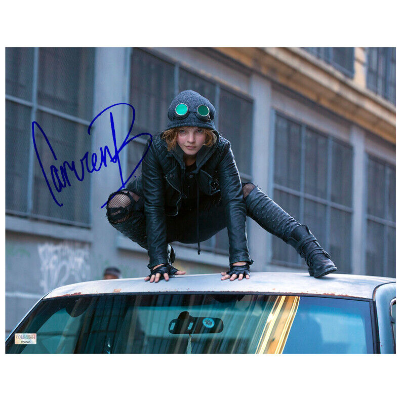 Camren Bicondova Autographed Gotham Selina Kyle 11x14 Scene Photo Poster painting