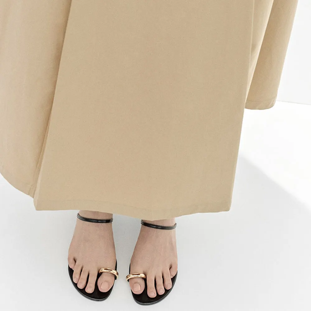 Black Round Toe Mid Flared Heel Slip On Toe Ring Sandals with Strap
