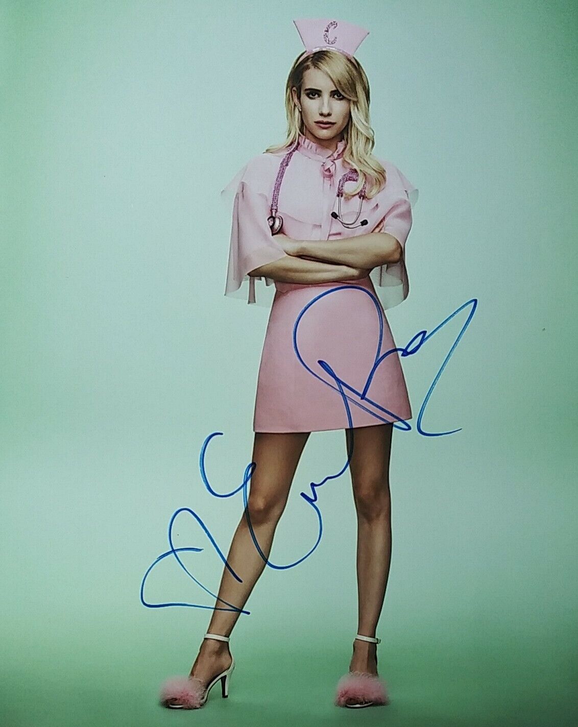 Emma Roberts signed 8 x 10