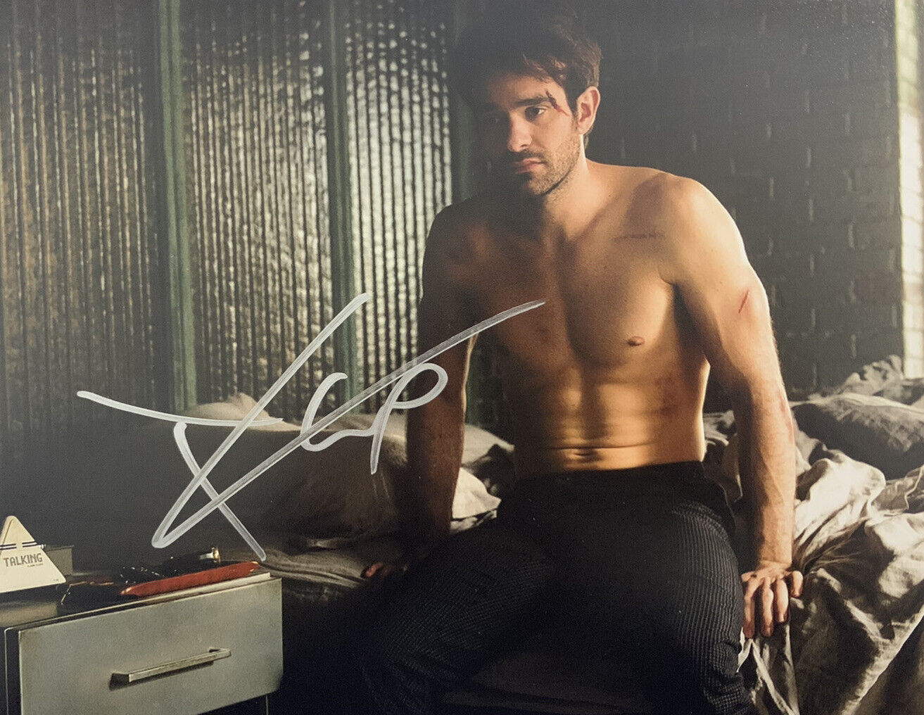 CHARLIE COX HAND SIGNED 8x10 Photo Poster painting DAREDEVIL SHOW AUTOGRAPHED AUTHENTIC RARE