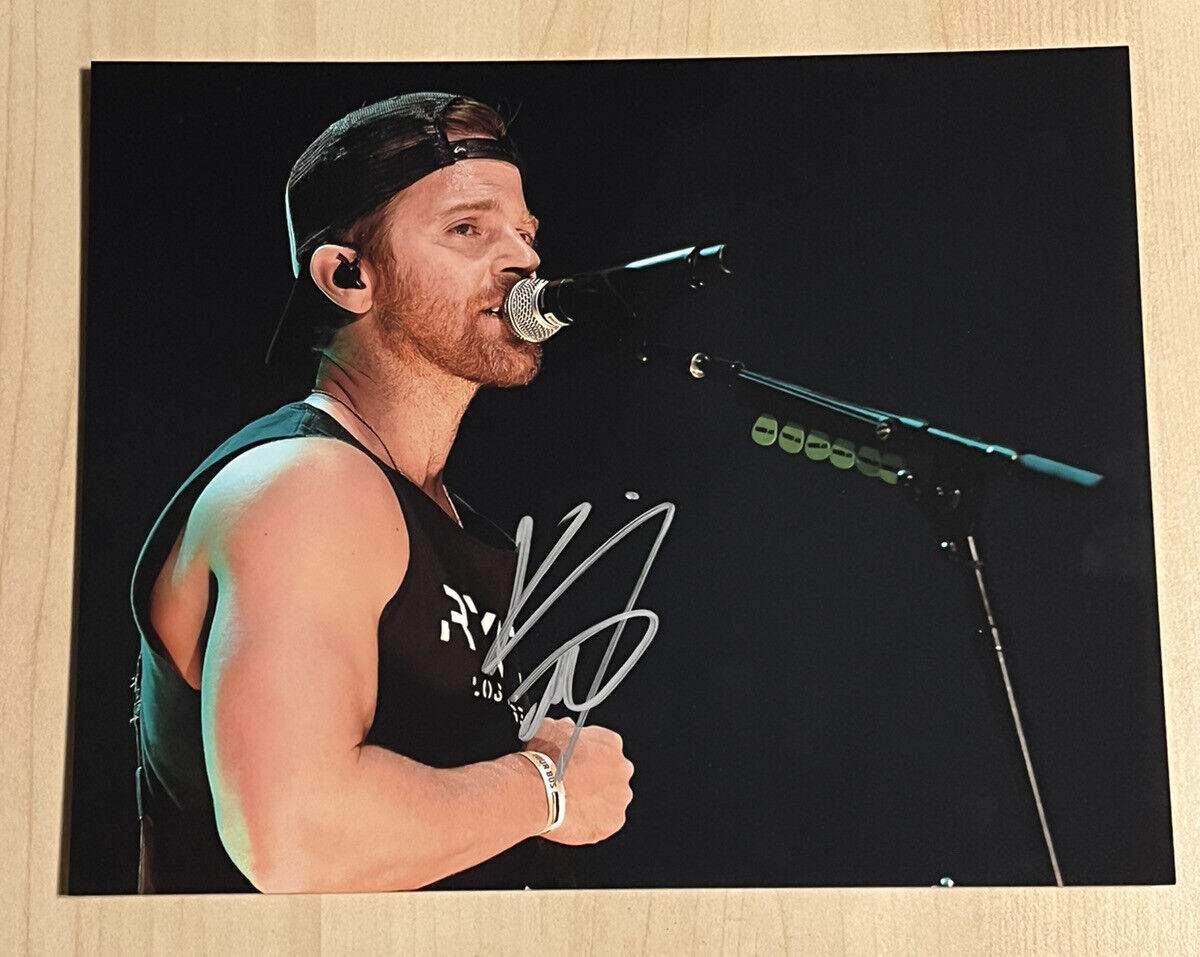 KIP MOORE HAND SIGNED 8x10 Photo Poster painting AUTOGRAPHED HOT COUNTRY SINGER COA