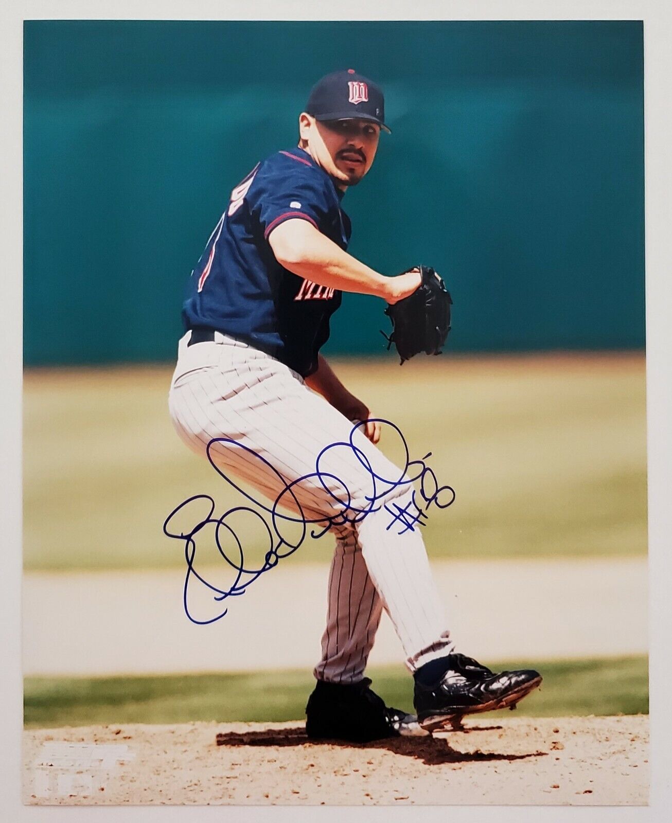 Eddie Guardado Signed 8x10 Photo Poster painting MLB Minnesota Twins RAD