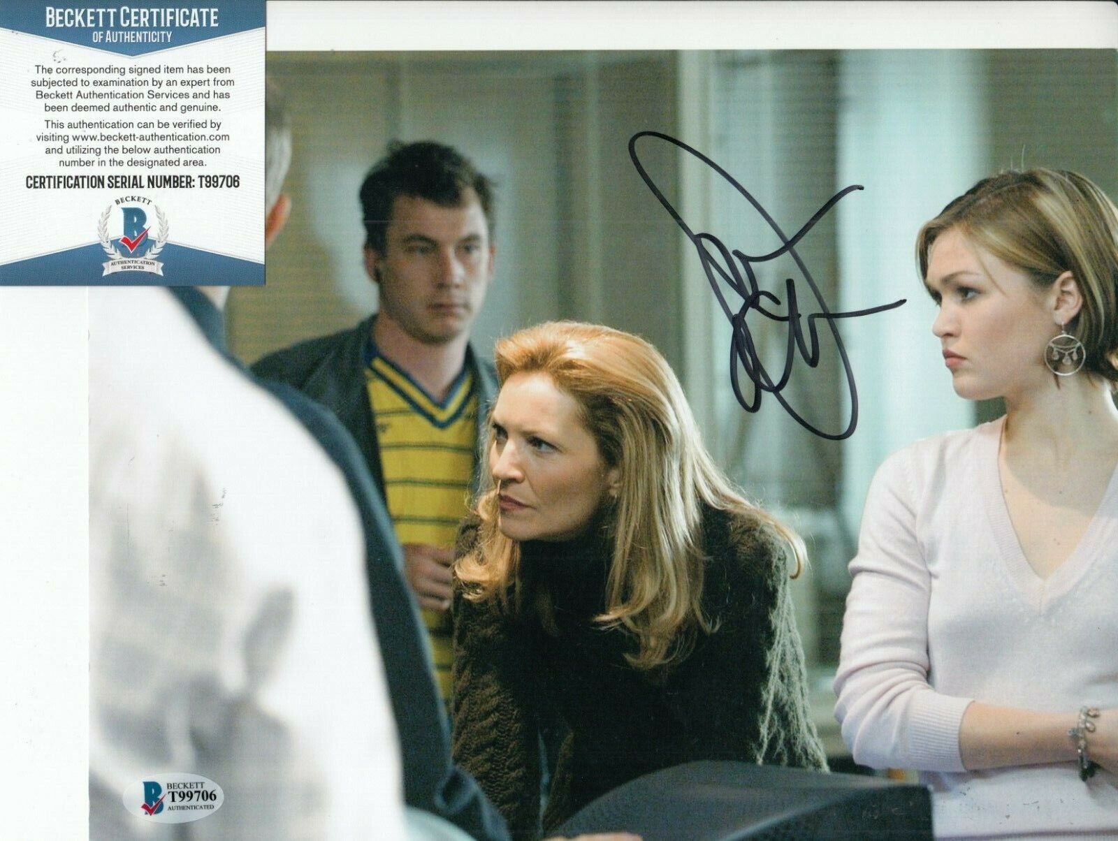 JOAN ALLEN signed (THE BOURNE SUPREMACY) Movie 8X10 Photo Poster painting BECKETT BAS T99706