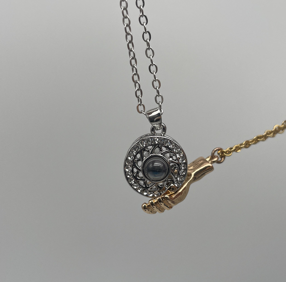 Hold She On Your Hand Magnetic Hand&Sun 100 languages I Love You Necklaces-Mayoulove