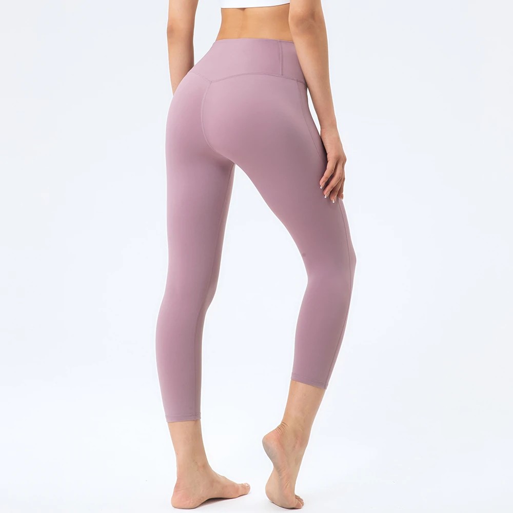 Hergymclothing comfortable capri length yoga pants with pockets