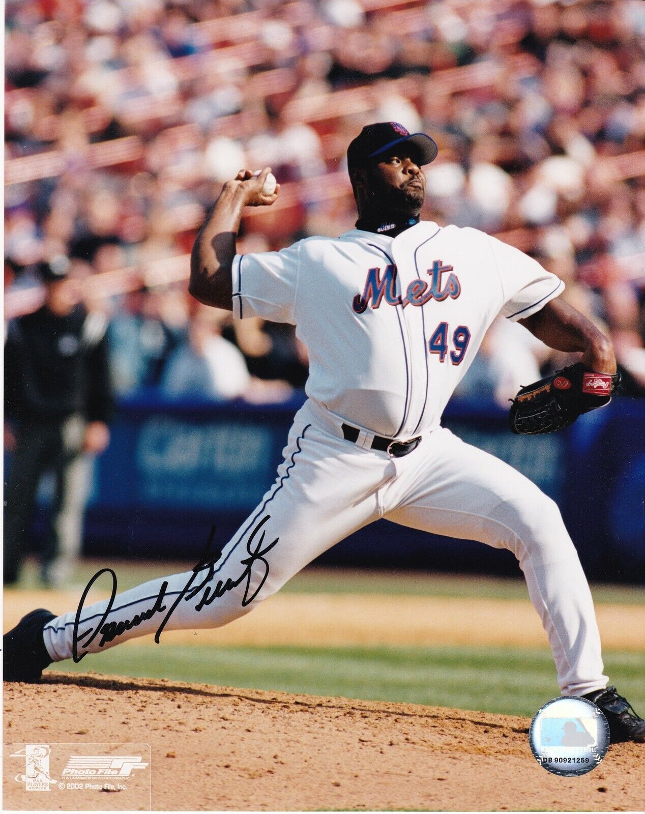 ARMANDO BENTINEZ NEW YORK METS ACTION SIGNED 8x10