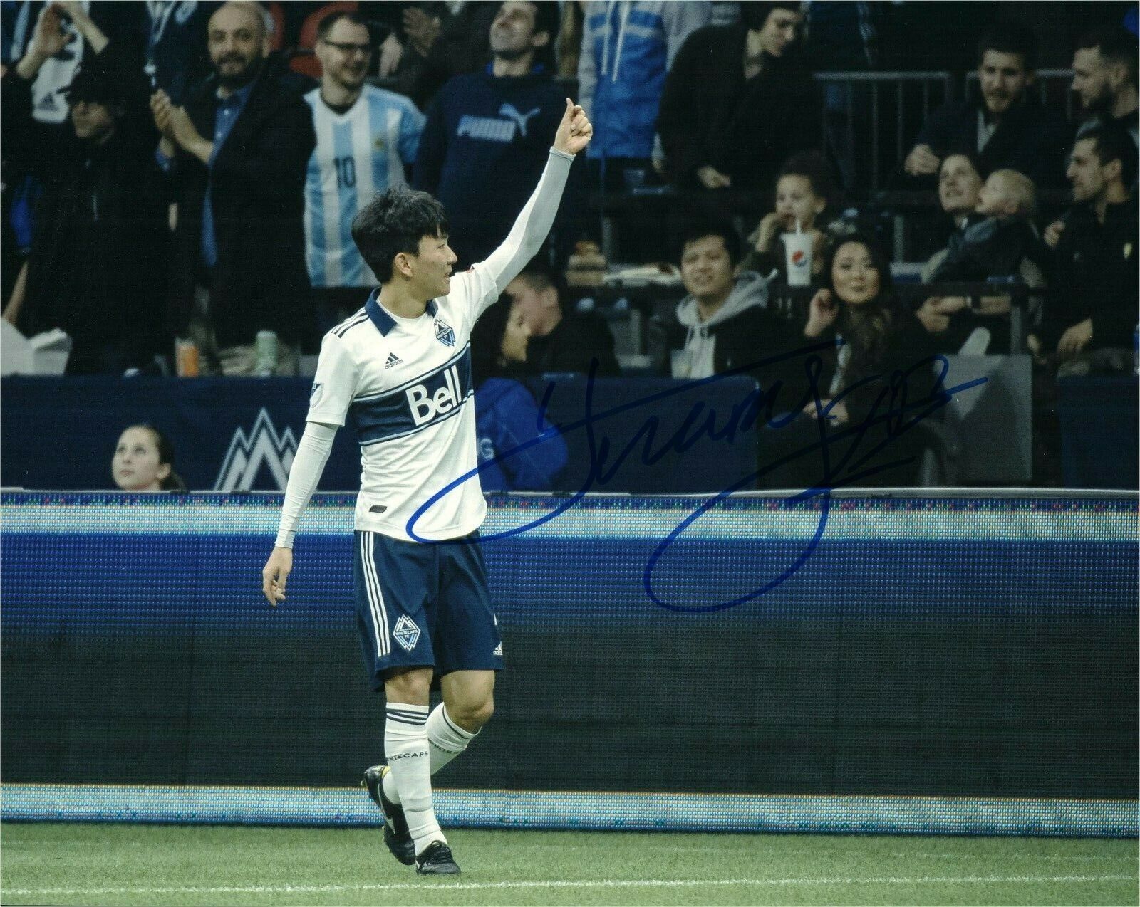 Vancouver Whitecaps Hwang In beom Autographed Signed 8x10 MLS Photo Poster painting COA #3