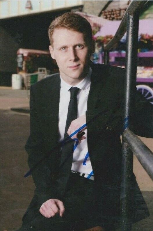 Jamie Borthwick **HAND SIGNED** 6x4 Photo Poster painting ~ Eastenders Jay ~ AUTOGRAPHED