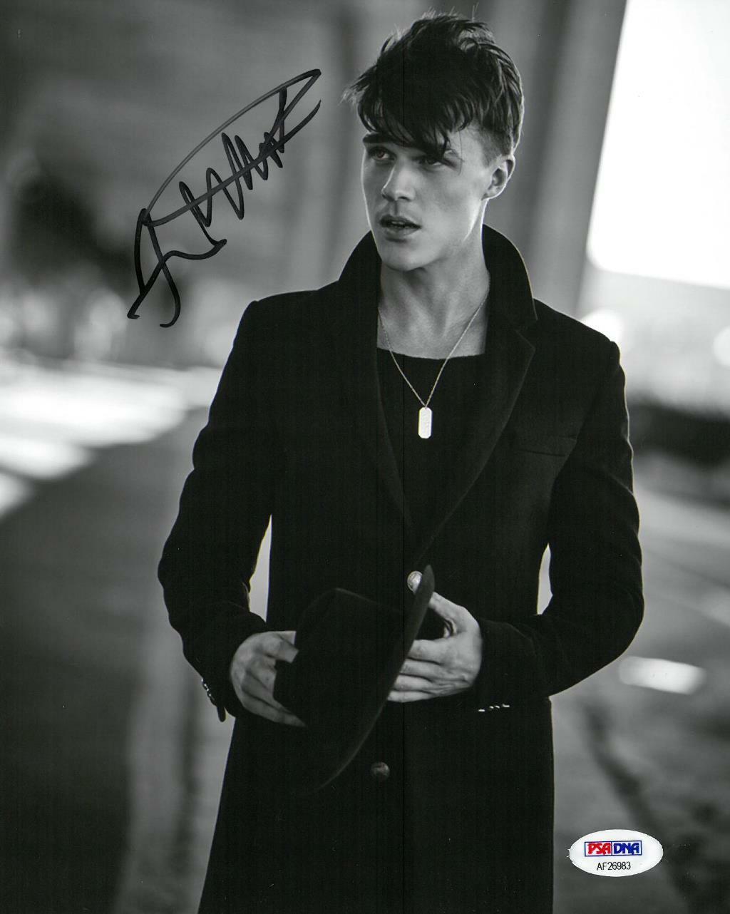 Finn Wittrock Signed Authentic Autographed 8x10 B/W Photo Poster painting PSA/DNA #AF26983