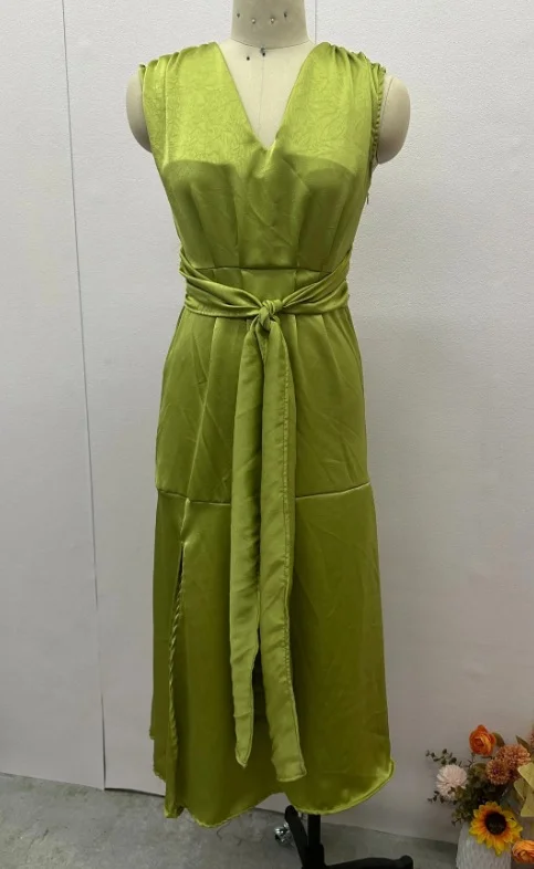 Toloer Toloer 2024 Summer New Women's Pure Desire Wind V-Neck Sleeveless Waist Elegant Dress-Outfit Ideas