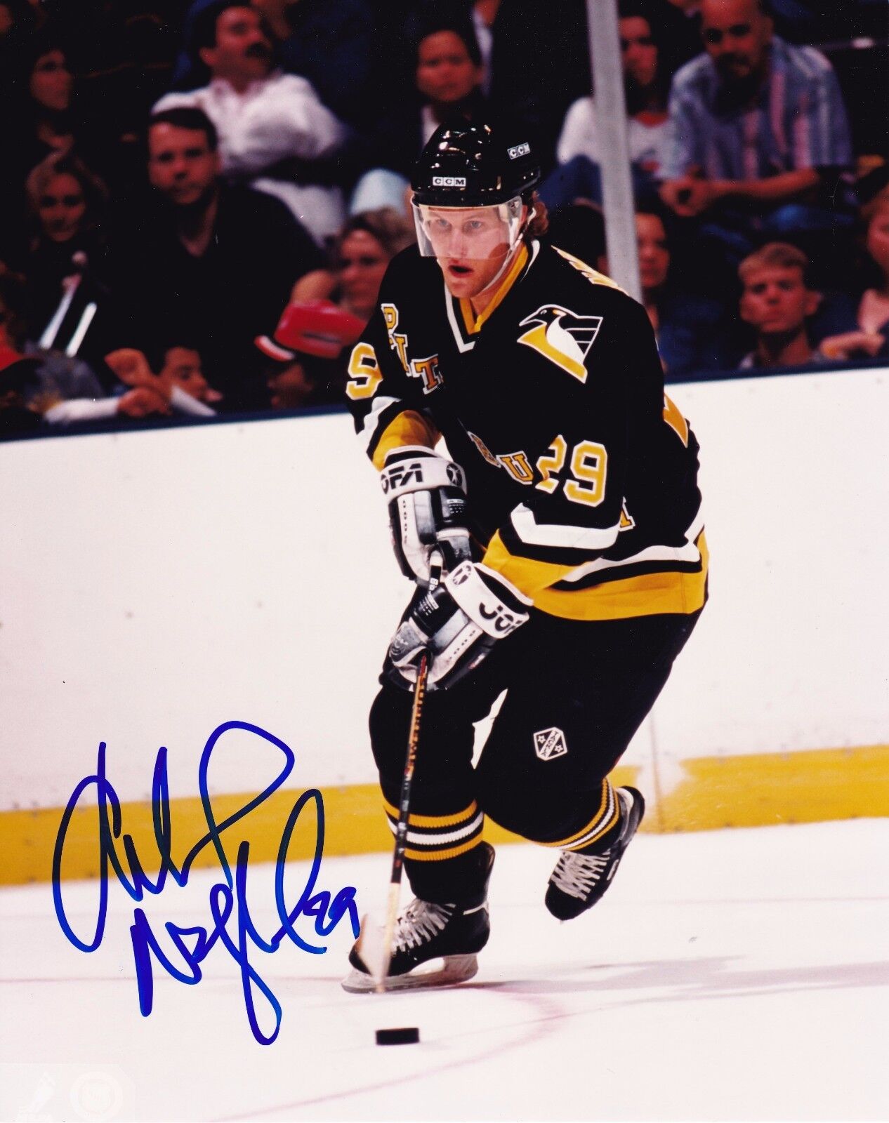 Markus Naslund autographed 8x10 Pittsburgh Penguins  Shipping