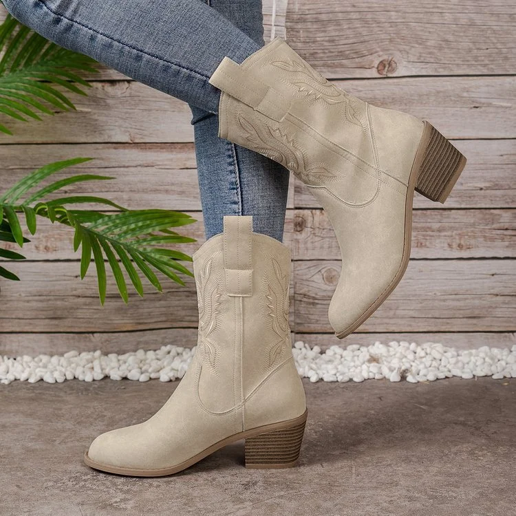 Women's Boots – Fashionable and Orthopedic Models for Comfort and Style