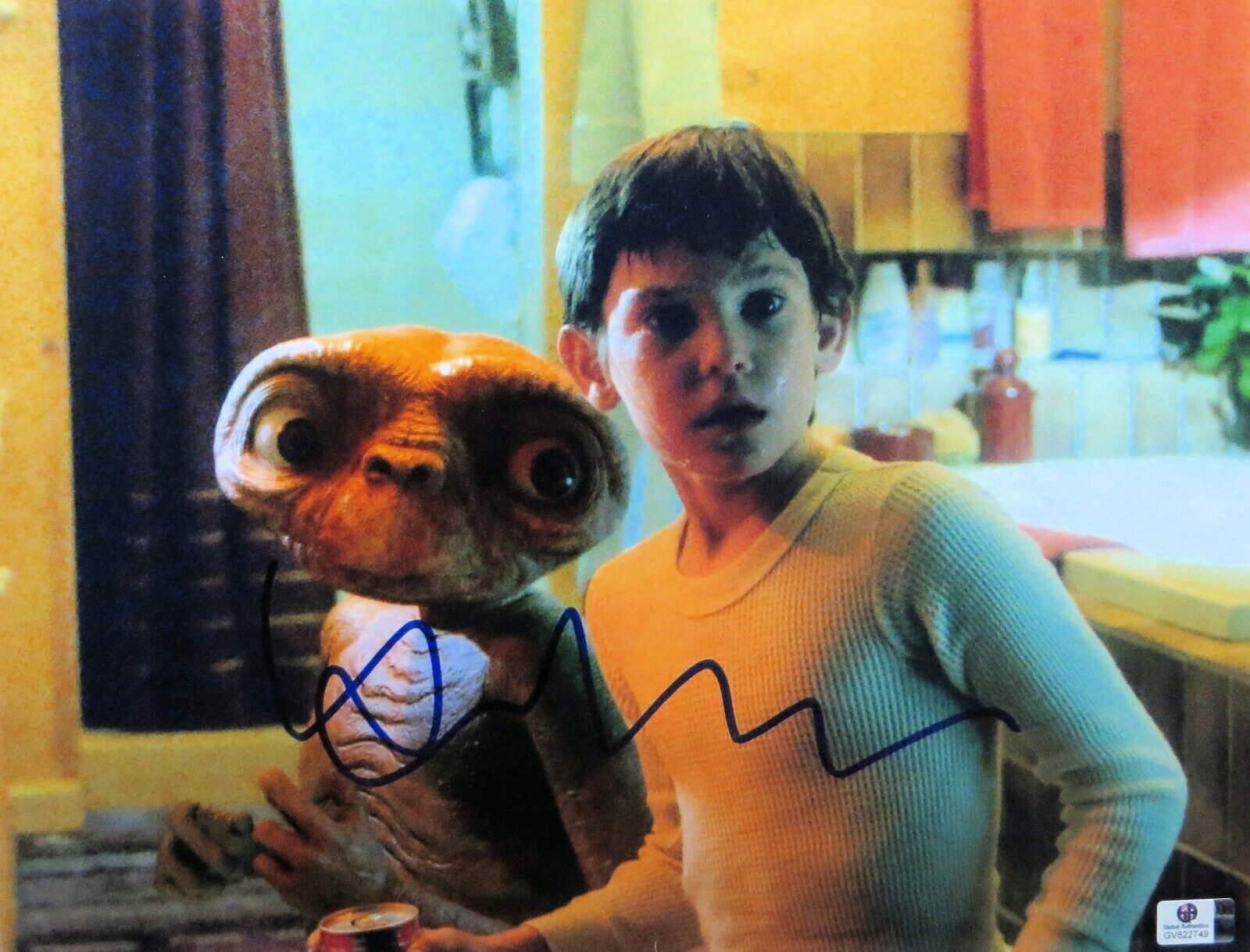 Henry Thomas Signed Autographed 11X14 Photo Poster painting E.T. Elliott Classic Scene GV822749