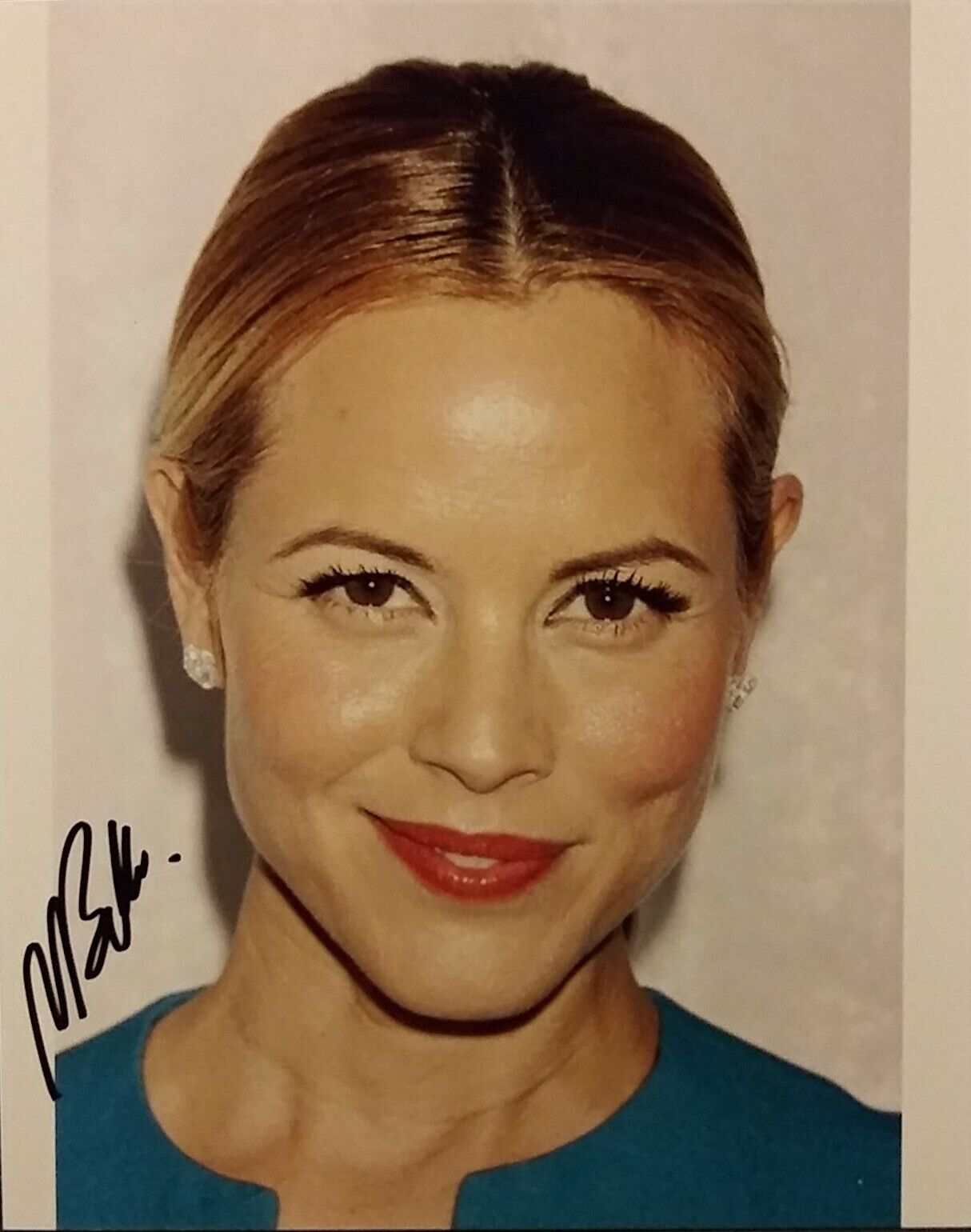 Maria Bello signed 8x10