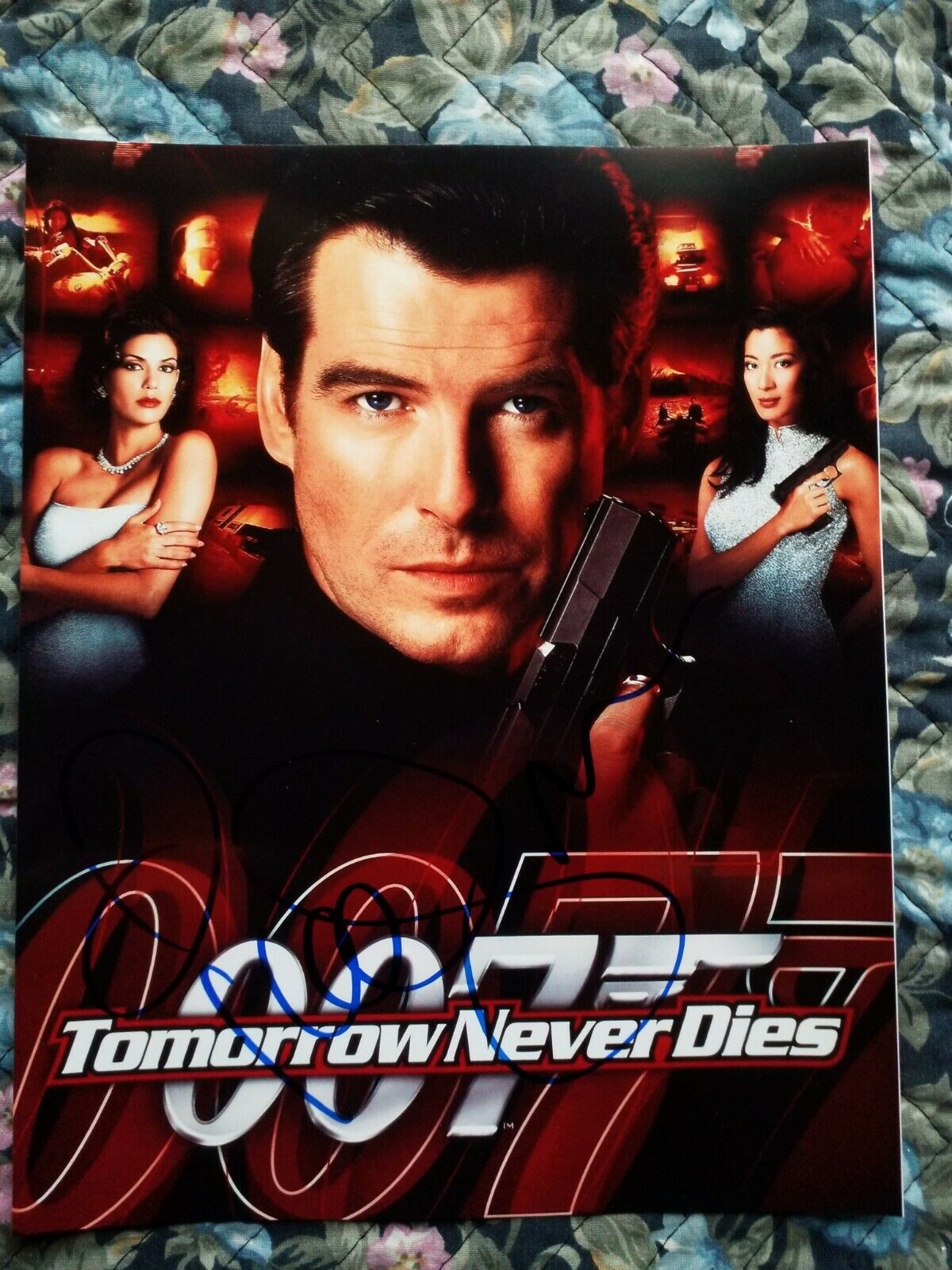 Autographed Pierce Brosnan Authentic Signed 8 x 10 Photo Poster painting