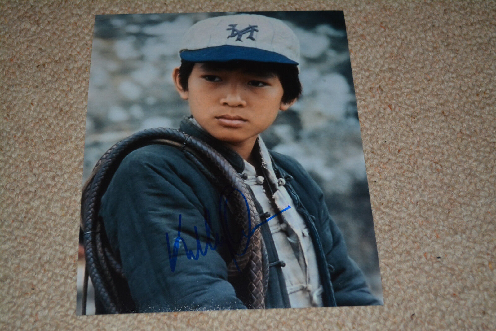 KE HUY QUAN signed autograph In Person 8x10 (20x25 cm) INDIANA JONES