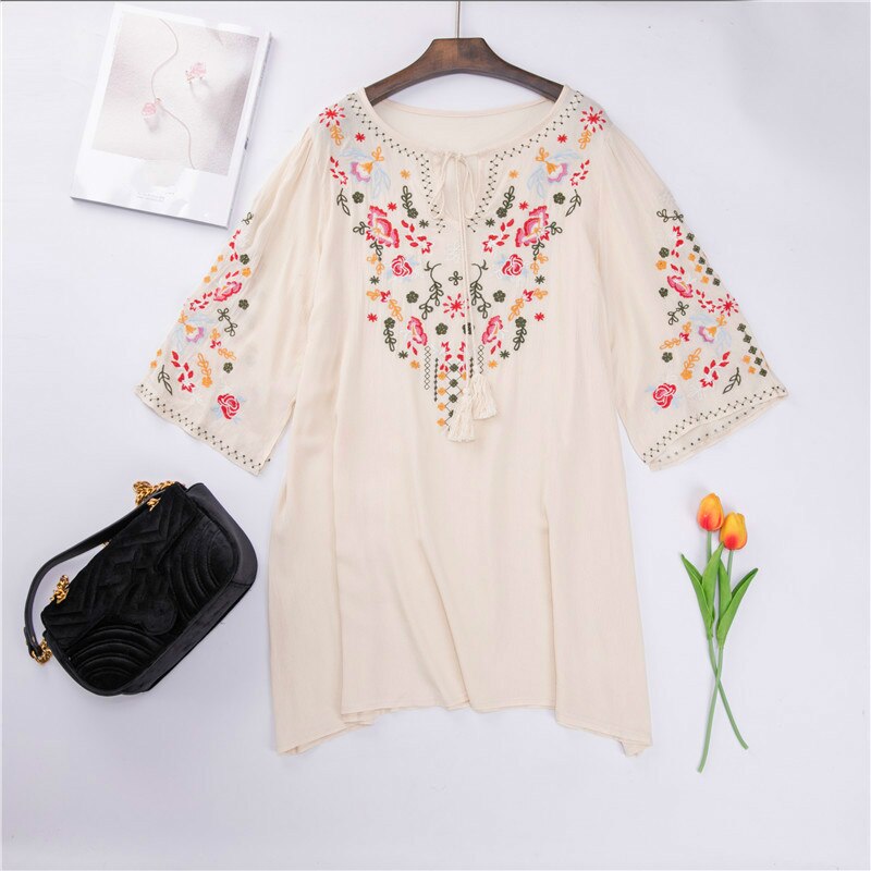 Hot Sale Retro Ethnic New Summer Vintage Elegant Floral Embroidered O-Neck Batwing Loose Causel Vintage Boho Dress