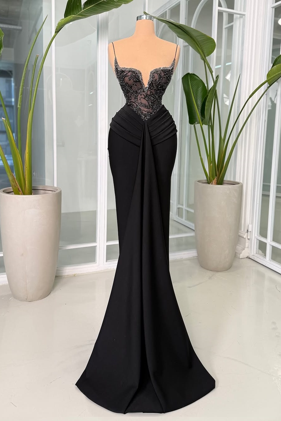 Lisliy Black Sleeveless Deep V-Neck Strapless Mermaid Prom Dress