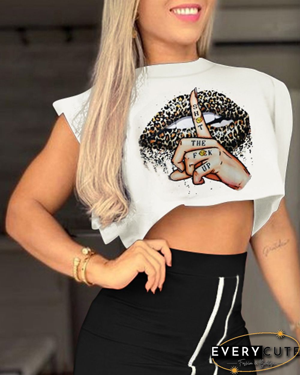 Figure Print Short Sleeve Top & Plain Slit Skirt Set