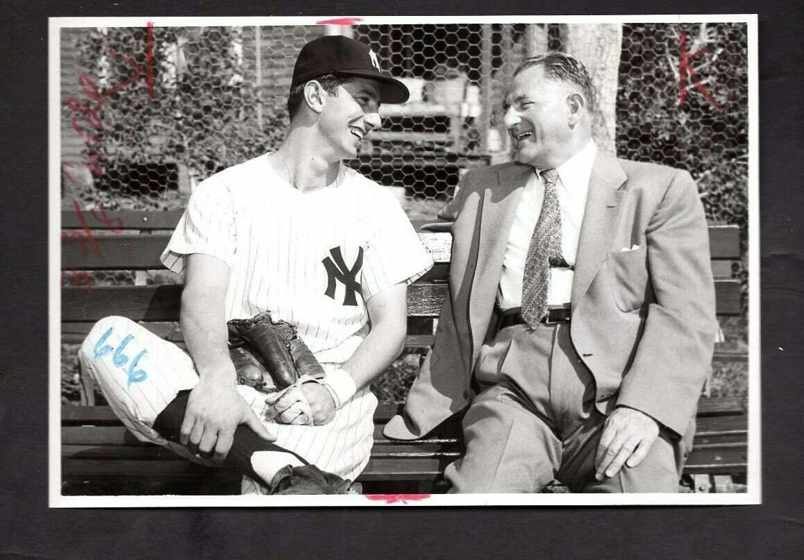 Billy Martin Type I 1950's RING magazine Press Original Photo Poster painting New York Yankees