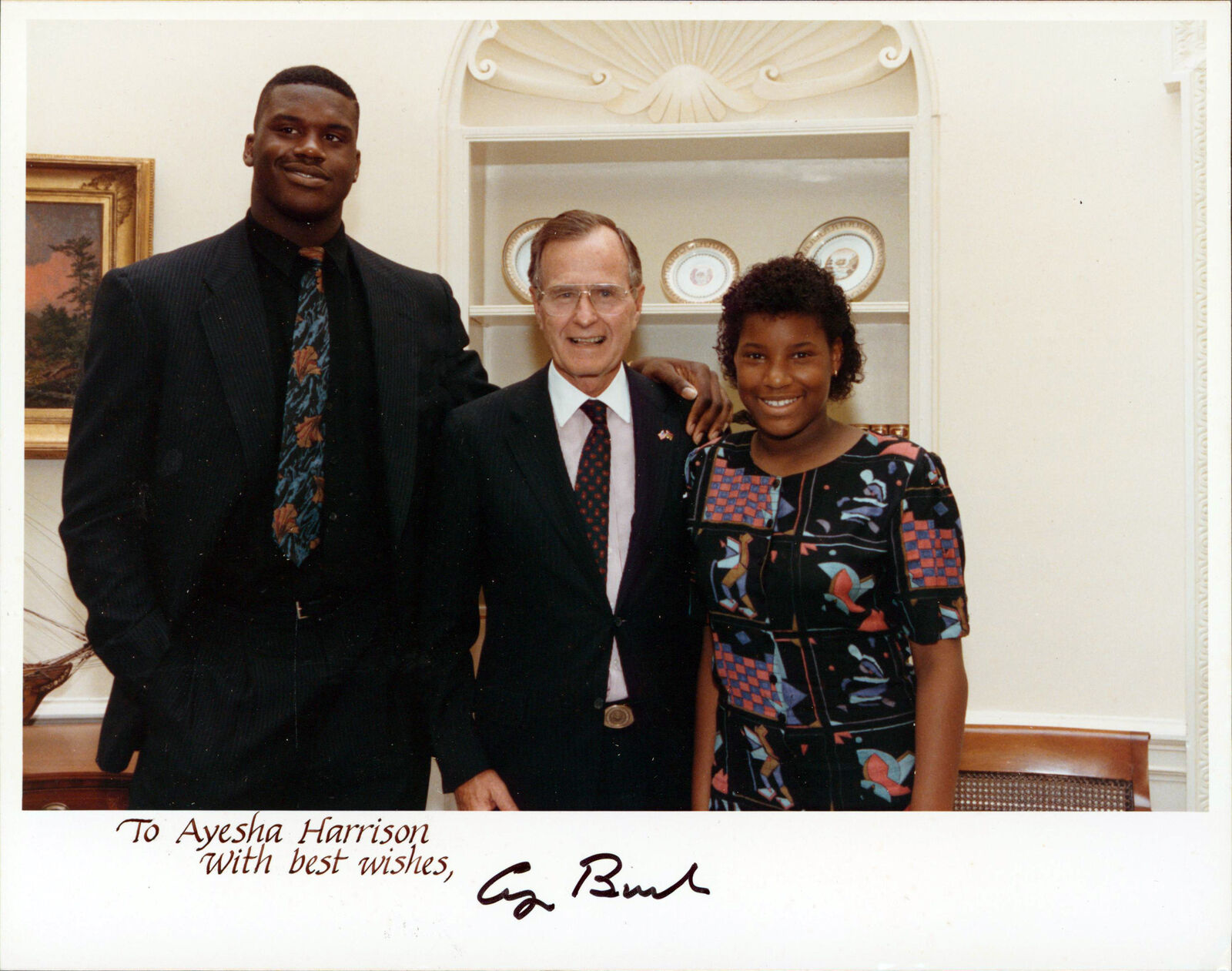 George H.W. Bush Signed 8x10 White House Photo Poster painting w/ Shaquille O'Neal & Sister BAS