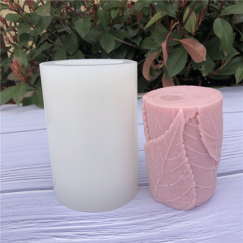 

Cylindrical leaf silicone mold, 501 Original