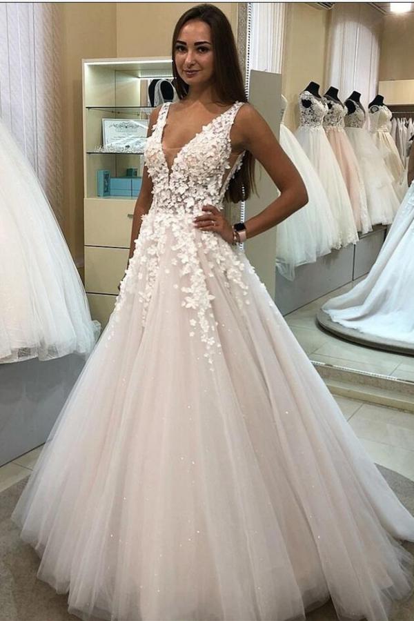 Dresseswow Glamorous Long Appliques Wedding Dress With V-Neck Tulle