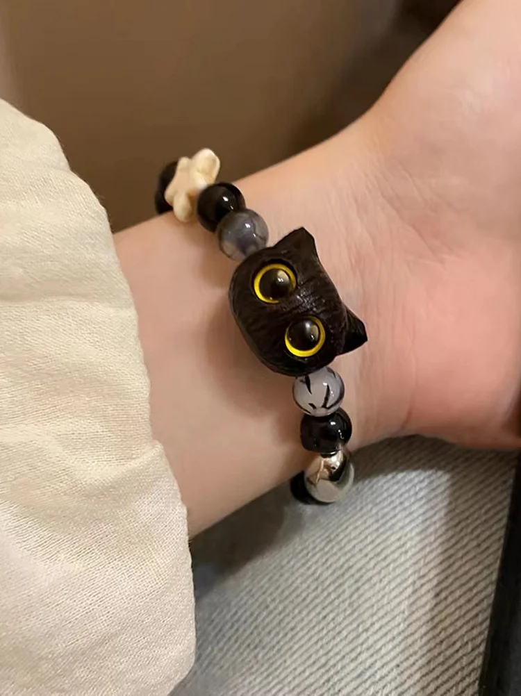 Women's Cute Cat Head Beaded Vintage Wooden Bracelet