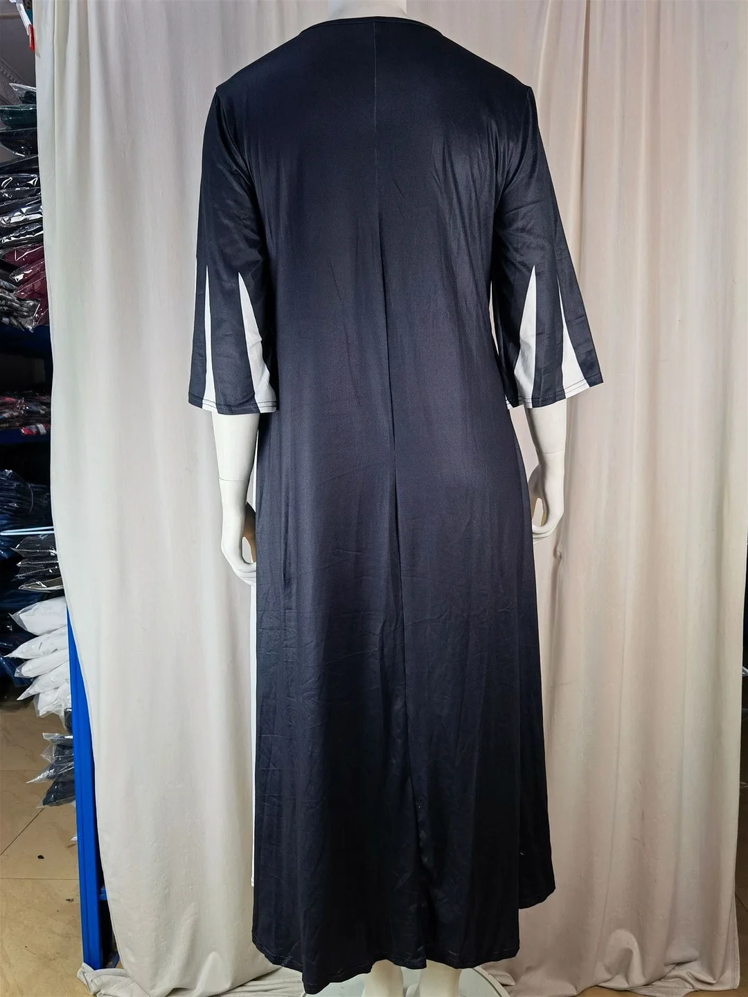 Women Half Sleeve V-neck Solid Color Dress