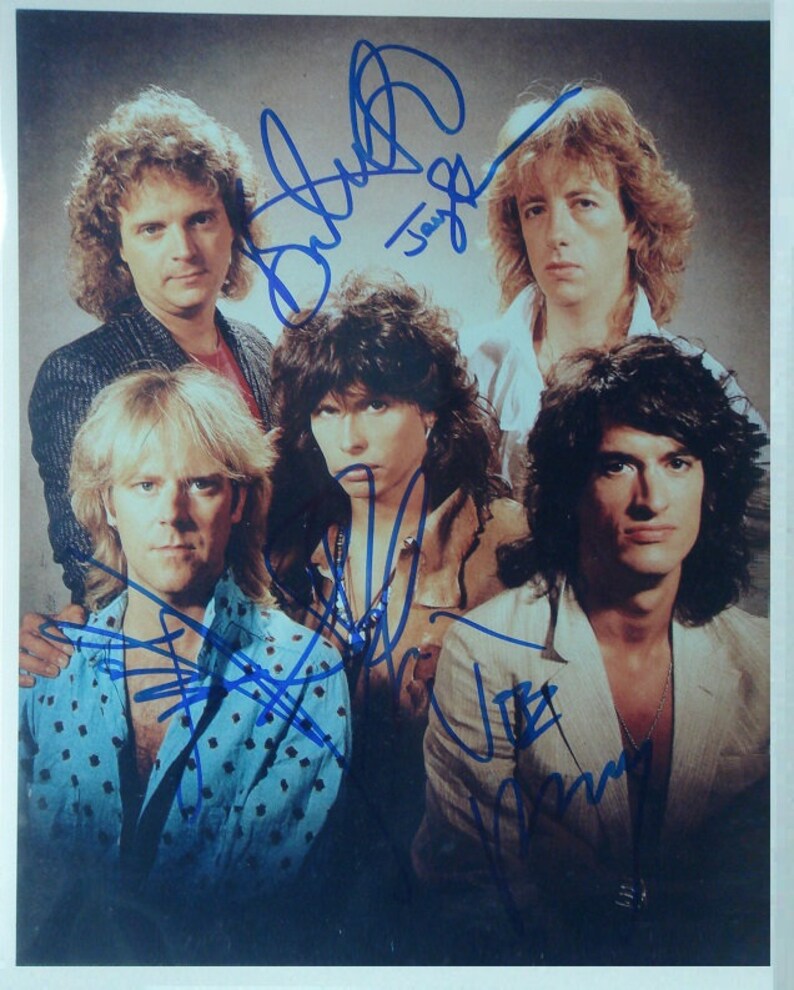 AEROSMITH signed Photo Poster painting X5 Steven Tyler, Joe Perry, Brad Whitford, Tom Hamilton, and Joey Kramer wcoa 1 in stock