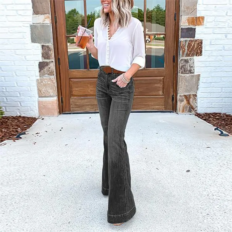 Classic Mid-Rise Flared Jeans  artssus