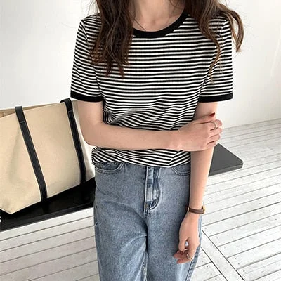 Striped Vintage Short Sleeve T Shirt Women 2022 Summer Korean Fashion T-shir Soft Tops Tshirts Casual O Neck Tee Shirt Female