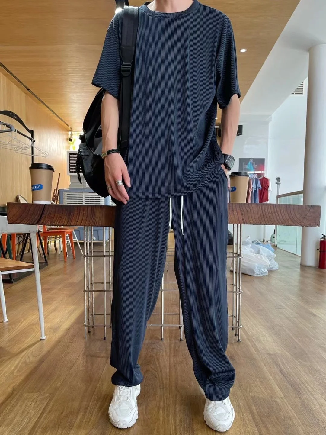 Back to college Ice Silk Casual Suit Male Ins Tide Brand Straight Pleated Sports Pants Summer Thin Section Handsome Drape Suit Mens Clothing