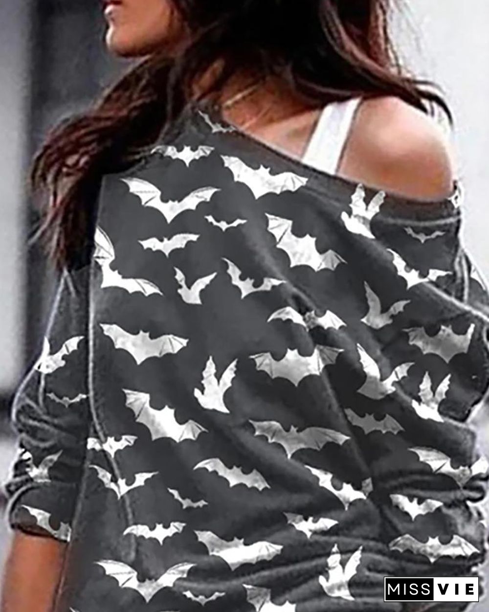 One Shoulder Halloween Bat Print Cozy Sweatshirt P13730