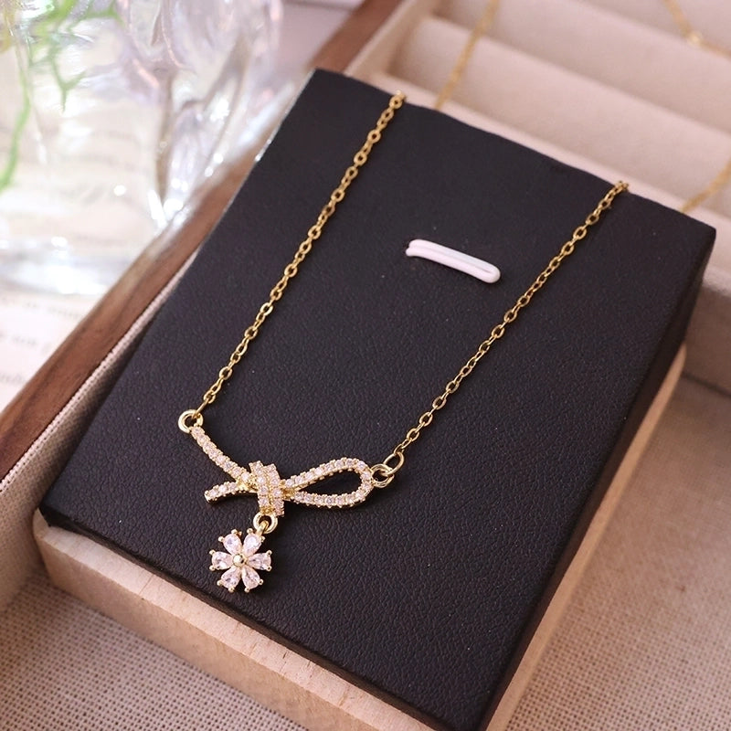 304 Stainless Steel Copper 18K Gold Plated K Gold Plated Inlay Bow Knot Zircon Pendant Necklace