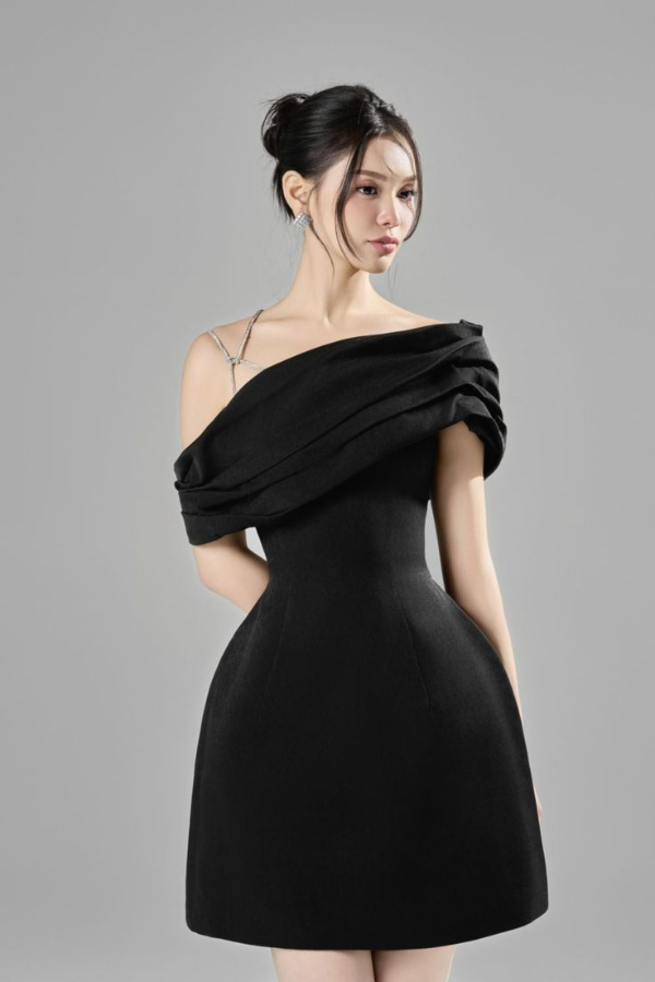 Ovlias Black Asymmetric Homecoming Dress Pleated with Sparkling Strings HC0187
