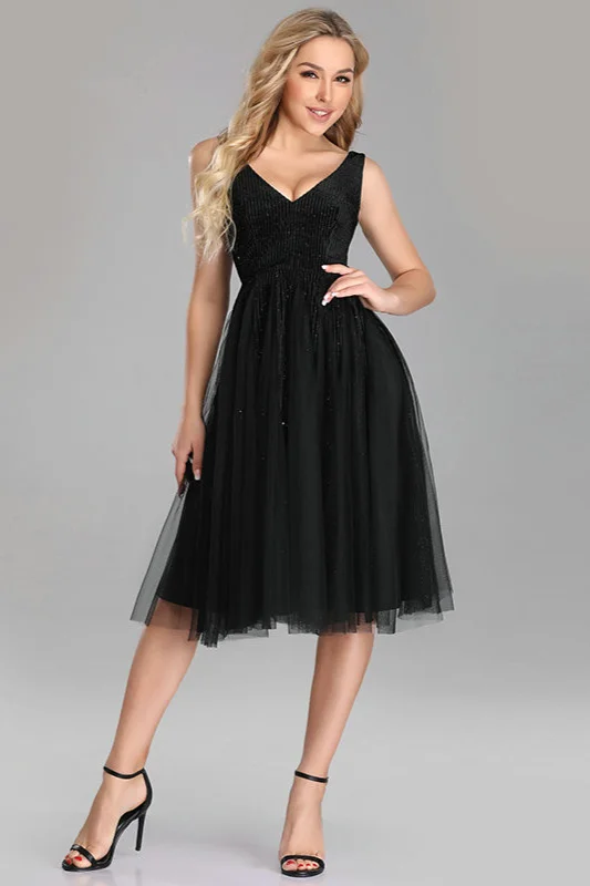 Sexy Black V-Neck Short Tulle Homecoming Dress