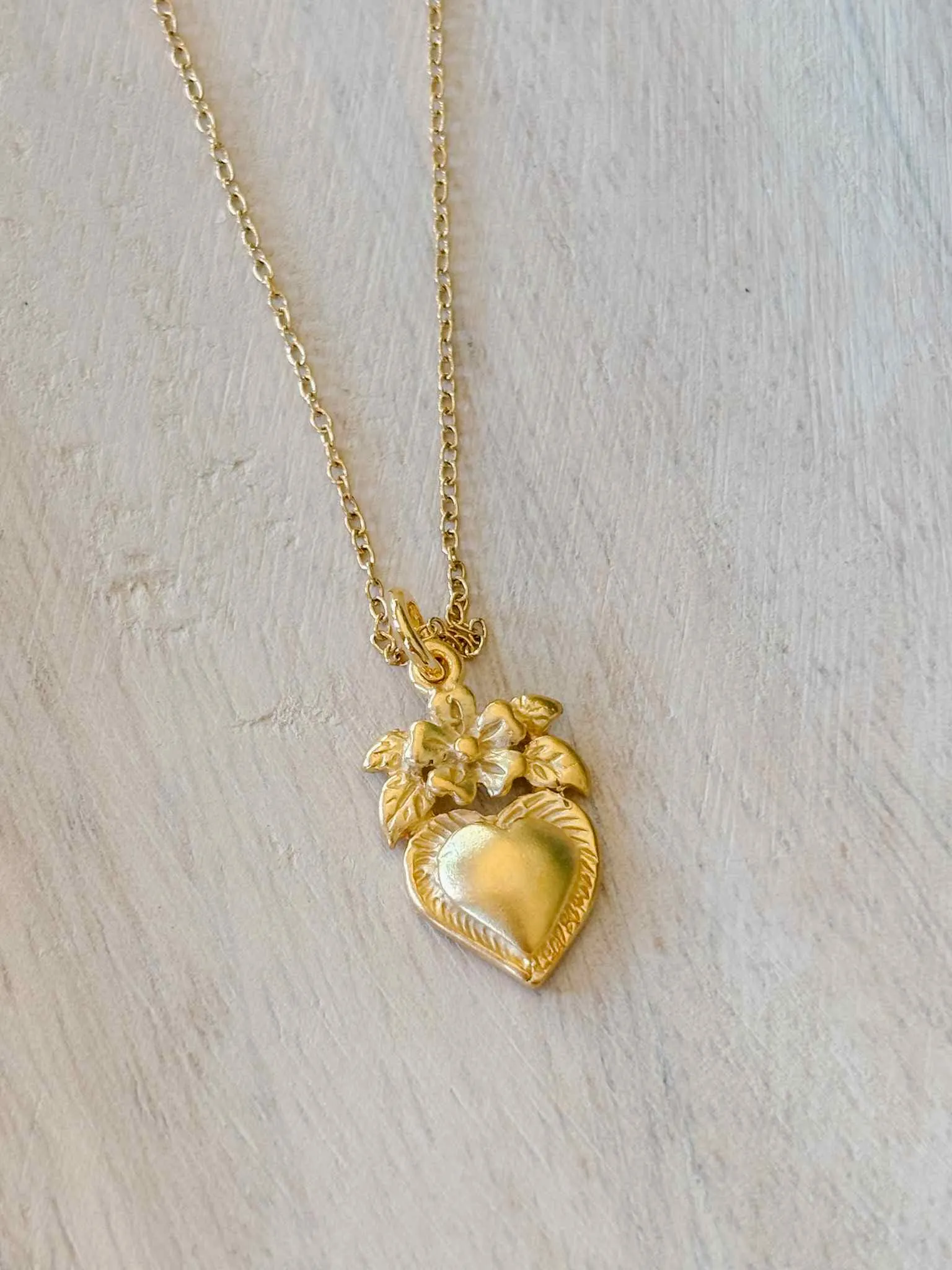 Sacred Heart Flower - Necklace