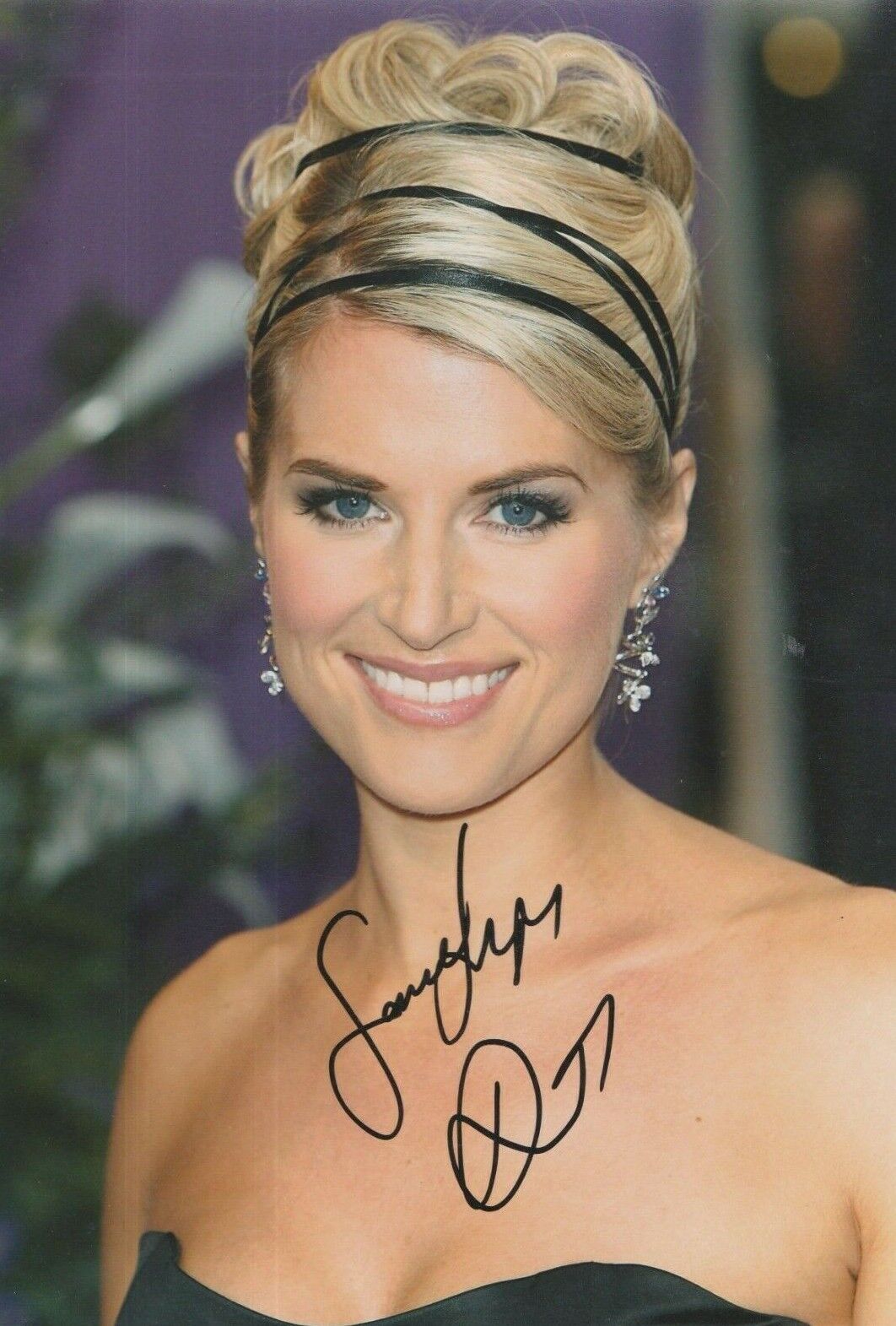 Sarah Jayne Dunn (Hollyoaks) **HAND SIGNED** 12x8 Photo Poster painting ~ AUTOGRAPHED