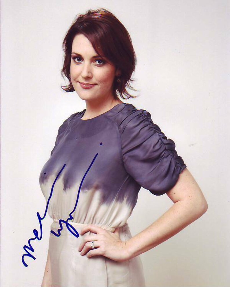 Melanie lynskey signed autographed Photo Poster painting