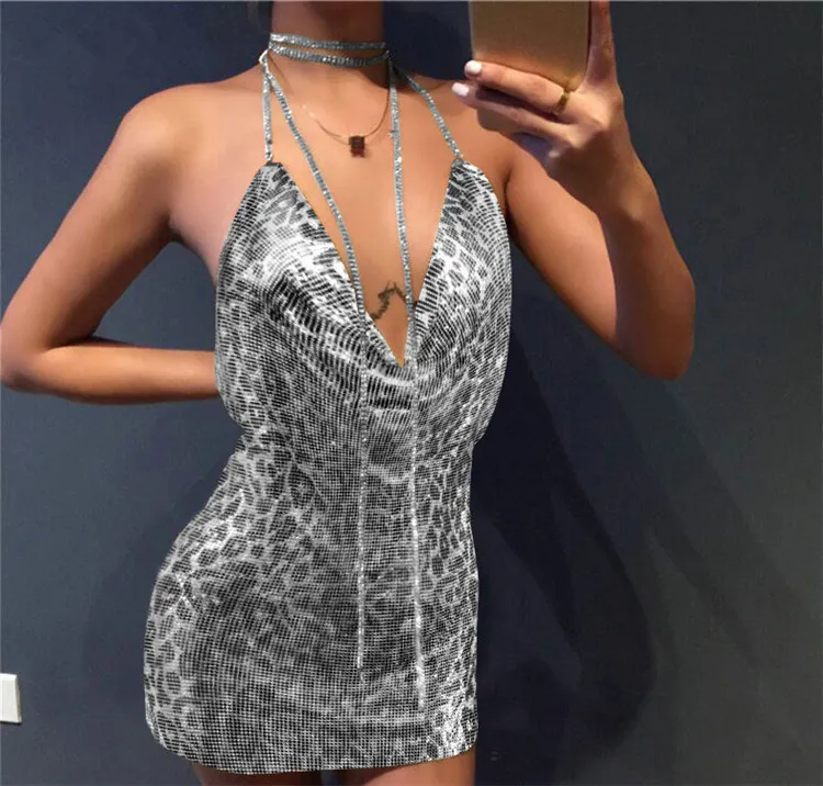 Uveng Uveng Station Fashion Nightclub Low Back Strapless Deep V Metal Dress