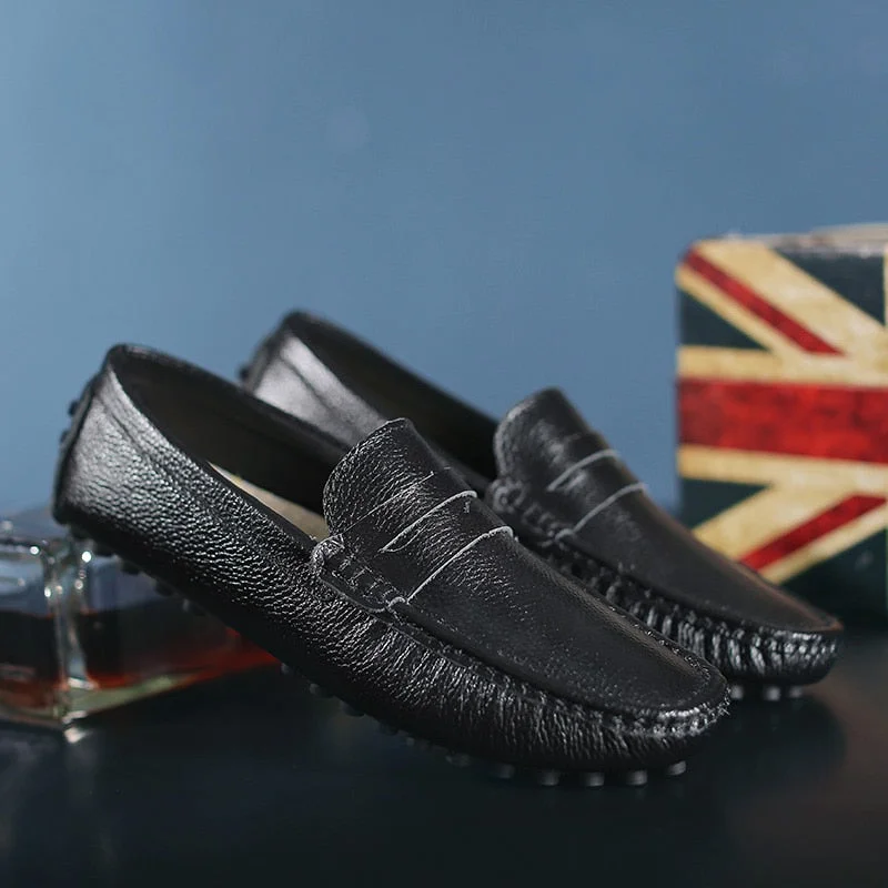 Men Loafers Shoes Split Leather Fashion moccasins High Quality Casual Leather Shoes Soft Flats Comfort Men Driving Shoes