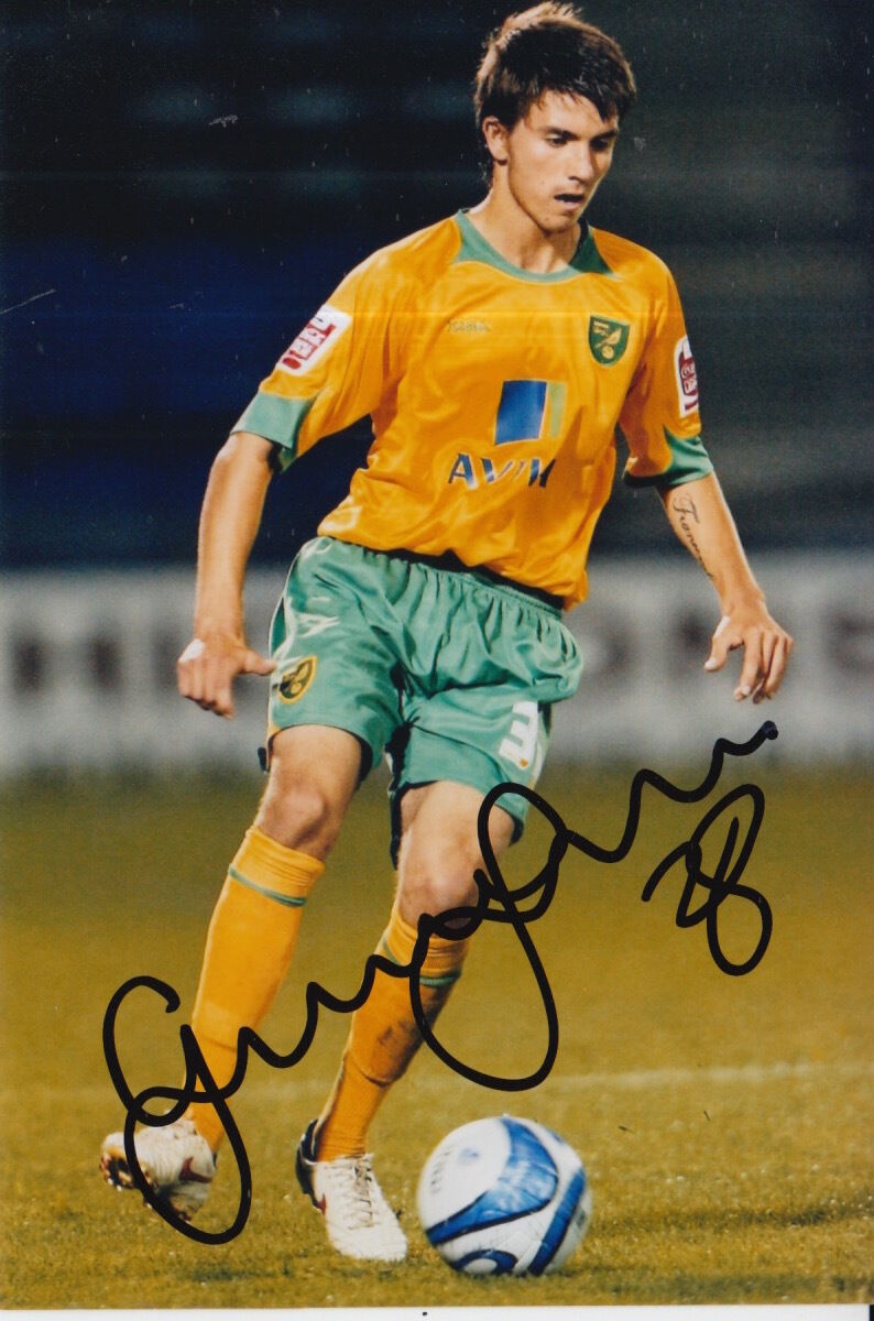 NORWICH CITY HAND SIGNED GEORGE FRANCOMB 6X4 Photo Poster painting 1.